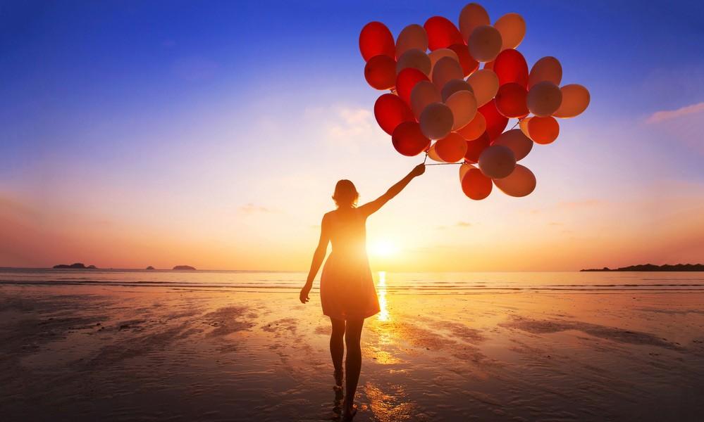 woman_balloons